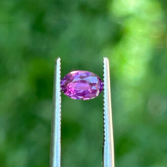 Natural 0.70 ct purplish pink sapphire oval mixed cut gemstone Untreated pink sapphire IF clarity from Sri Lanka Loose Ceylon purplish pink sapphire 0.70 carat gem Oval mixed cut pink sapphire for jewelry Natural purplish pink sapphire Sri Lanka origin