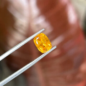 Natural 1.89 ct orangish yellow sapphire cushion cut gemstone Heated yellow sapphire SI clarity from Sri Lanka Loose Ceylon sapphire 1.89 carat gem Cushion mixed cut yellow sapphire for jewelry Natural orangish yellow sapphire Sri Lanka origin